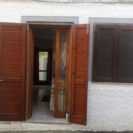 הוילה Holiday House In סיניסקולה מראה חיצוני תמונה
