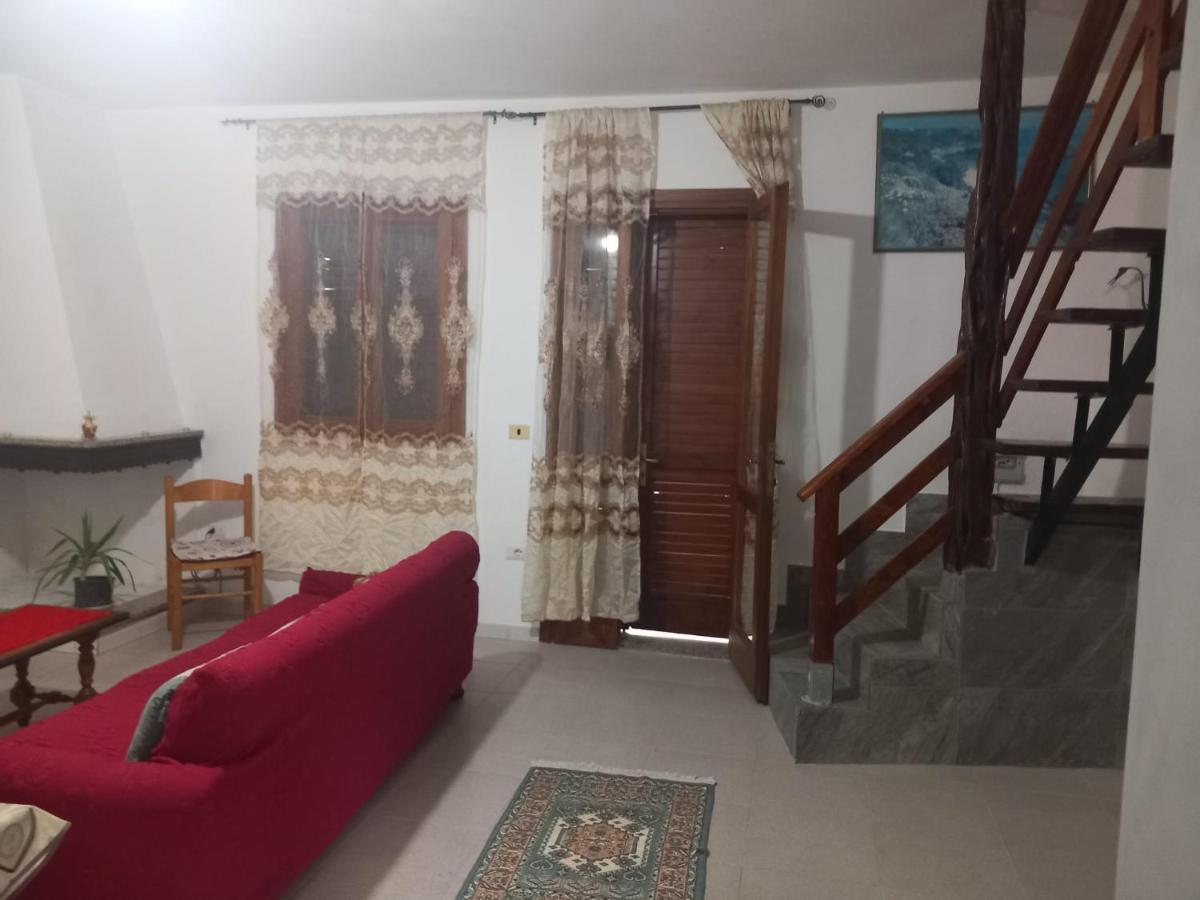 הוילה Holiday House In סיניסקולה מראה חיצוני תמונה