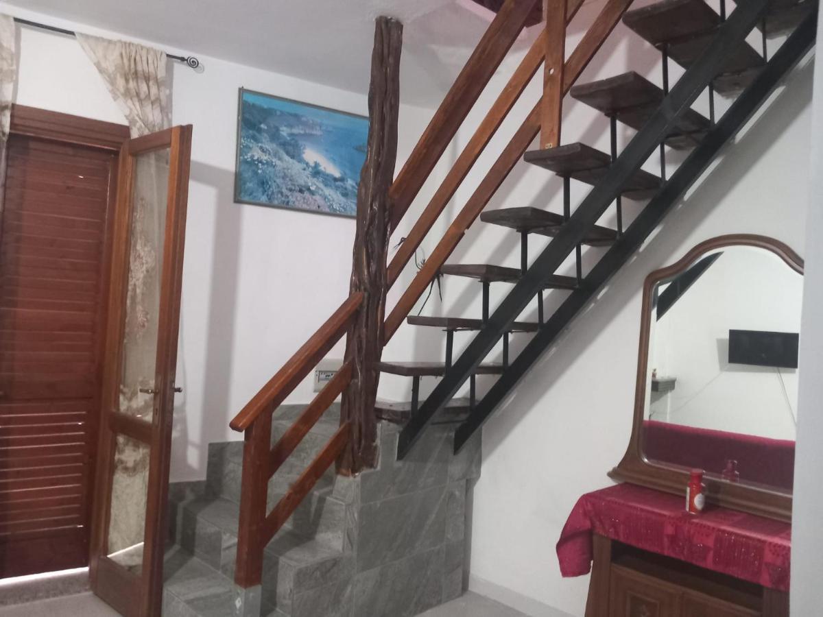 הוילה Holiday House In סיניסקולה מראה חיצוני תמונה